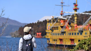 自然豊かな箱根の情景と出会う芦ノ湖東岸ハイキング