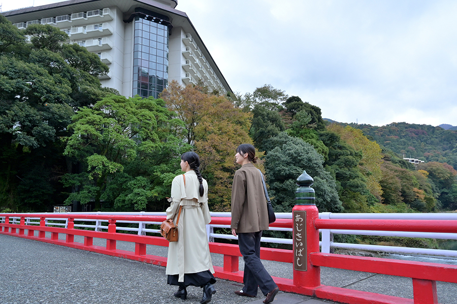 箱根ナビ【ロマンスカーで箱根湯本へ。駅から徒歩3分の「湯本富士屋ホテル」で女子旅ステイ】